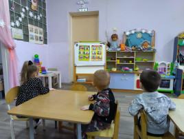 "Это доброе и опасное электричество" "Это доброе и опасное электричество".