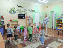 Тематический день - "День радуги" Тематический день - "День радуги".